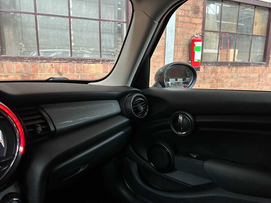 Mini Cooper 1.5 Business 136 PS 2016 (Original-NL), KR-270-J