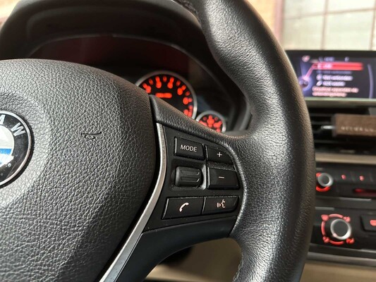 BMW 320i EfficientDynamics Edition Upgrade Edition 170pk 2013 (Origineel-NL) 3-serie, 1-SLL-03