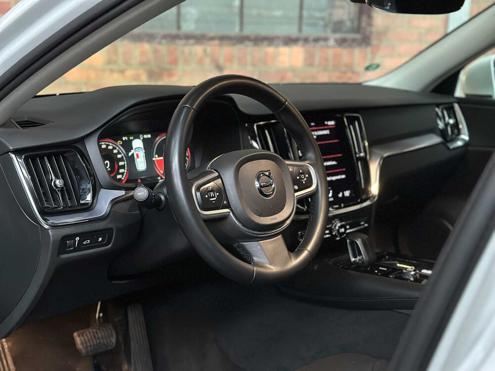 Volvo V60 2.0 T6 Recharge AWD Inschrift 253 PS 2021 (Original-NL + 1. Besitzer), N-828-HZ