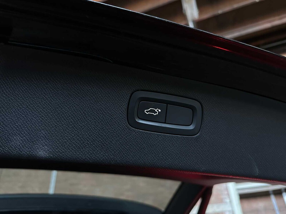 Volvo XC90 2,0 B5 AWD Beschriftung 235 PS 2020 (Org-NL), H-655 PS