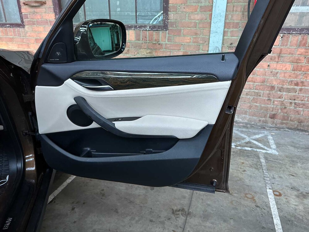 BMW X1 xDrive28i Executive 258 PS 2009, 51-NVZ-9