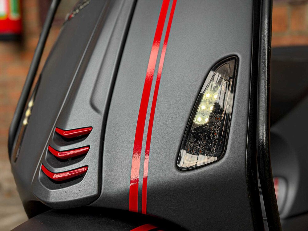 Piaggio Vespa Sprint 4T 2015 Roller, DBL-64-H