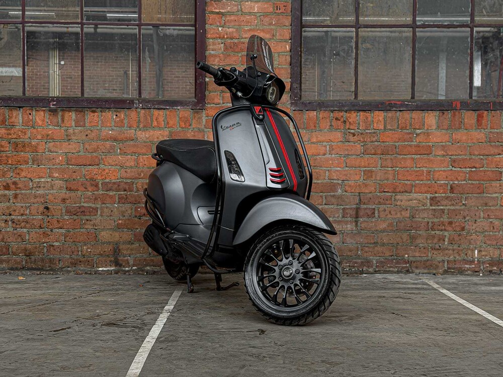 Piaggio Vespa Sprint 4T 2015 Scooter, DBL-64-H