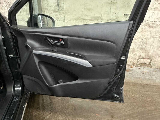 Suzuki S-Cross 1.4 B.jet Exclusive 138PK 2018, TK-881-B