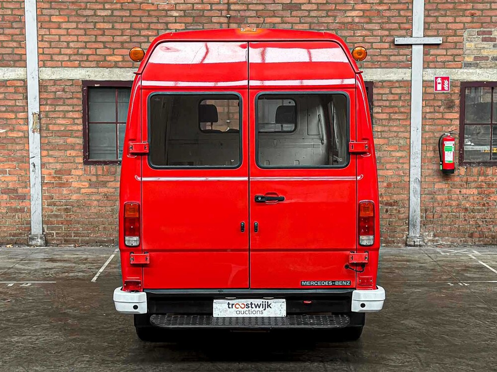 Mercedes-Benz – Feuerwehrwagen – 310D High G.V.W. Long/Low 95 PS 1994, V-76-NGP