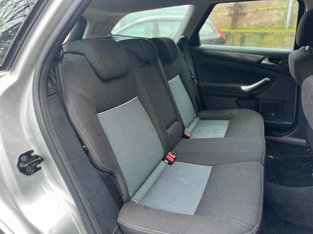 Ford Mondeo Wagon 2.0 TDCi Trend 116pk 2011, 85-PBB-8