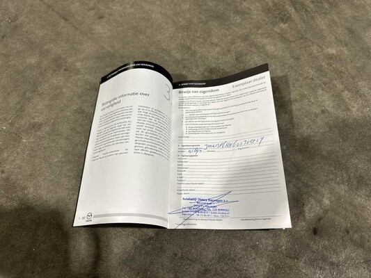 Mazda 3 2.0 e-SkyActiv-X 186 PS 2022 (Ursprünglicher NL+1. Besitzer), P-184-HB