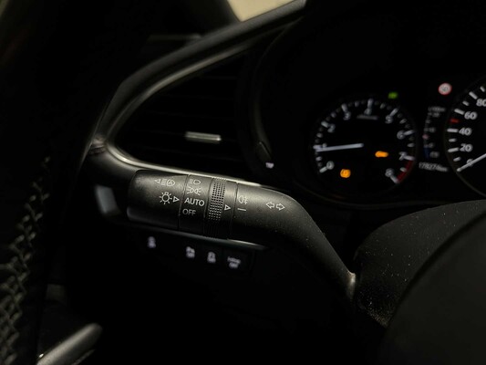 Mazda 3 2.0 e-SkyActiv-X 186 PS 2022 (Ursprünglicher NL+1. Besitzer), P-184-HB