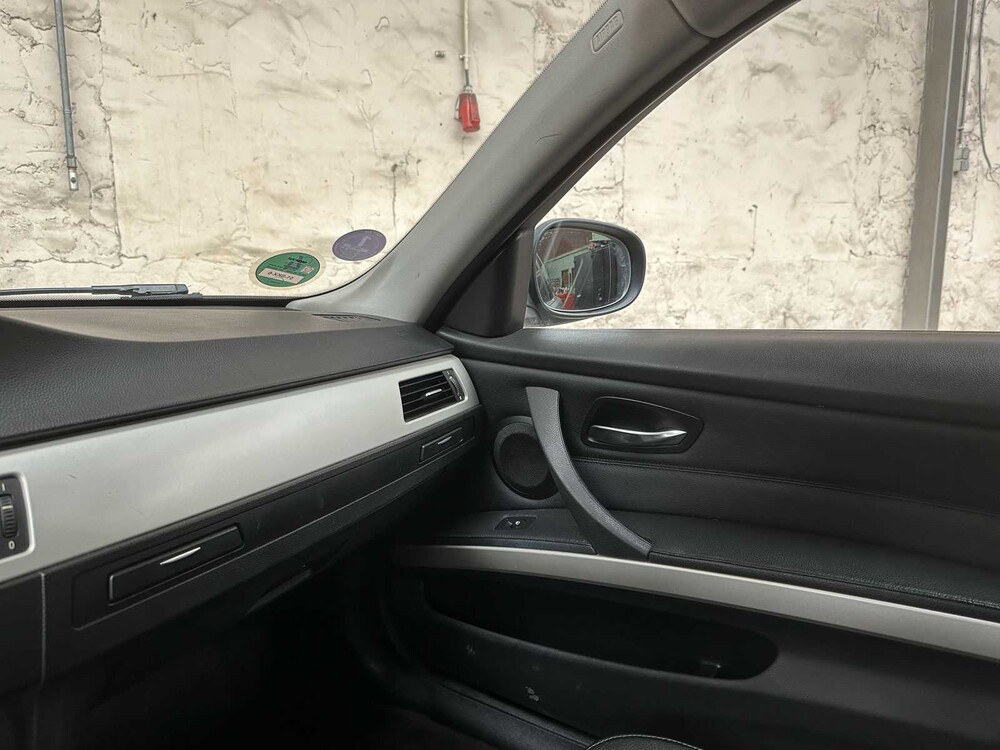 BMW 318i Touring Corporate Lease Luxury Line 136pk 2011 (Origineel-NL) 3-serie, 51-SKX-6