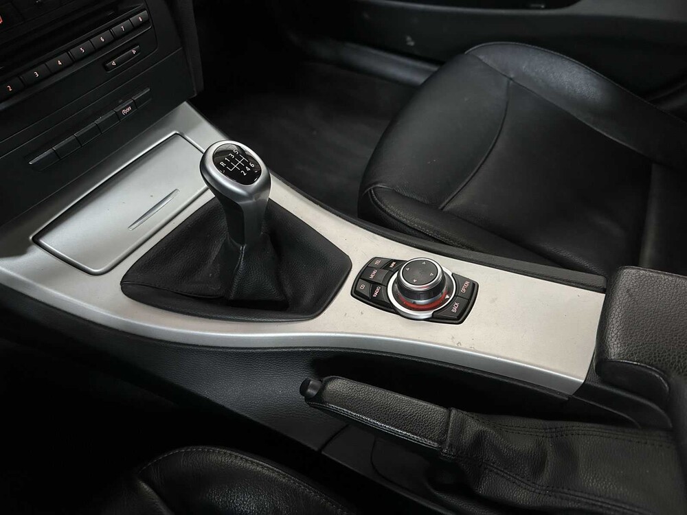 BMW 318i Touring Corporate Lease Luxury Line 136pk 2011 (Origineel-NL) 3-serie, 51-SKX-6