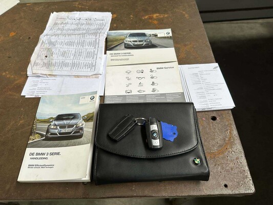 BMW 318i Touring Corporate Lease Luxury Line 136pk 2011 (Origineel-NL) 3-serie, 51-SKX-6