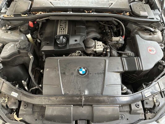 BMW 318i Touring Corporate Lease Luxury Line 136pk 2011 (Origineel-NL) 3-serie, 51-SKX-6