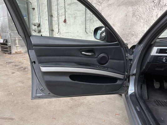 BMW 318i Touring Corporate Lease Luxury Line 136pk 2011 (Origineel-NL) 3-serie, 51-SKX-6