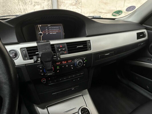 BMW 318i Touring Corporate Lease Luxury Line 136pk 2011 (Origineel-NL) 3-serie, 51-SKX-6