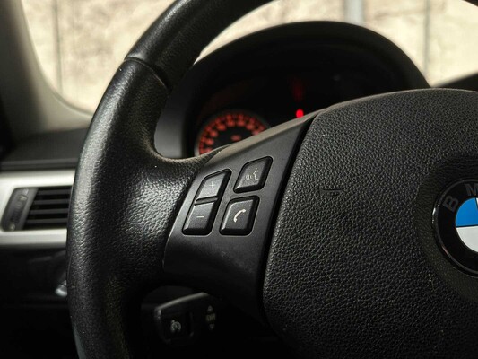 BMW 318i Touring Corporate Lease Luxury Line 136pk 2011 (Origineel-NL) 3-serie, 51-SKX-6