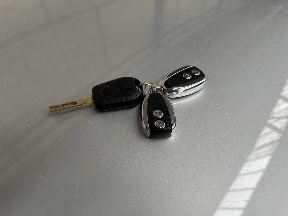 BMW 320i Executive 6-cilinder 150pk 1998, XJ-DS-29