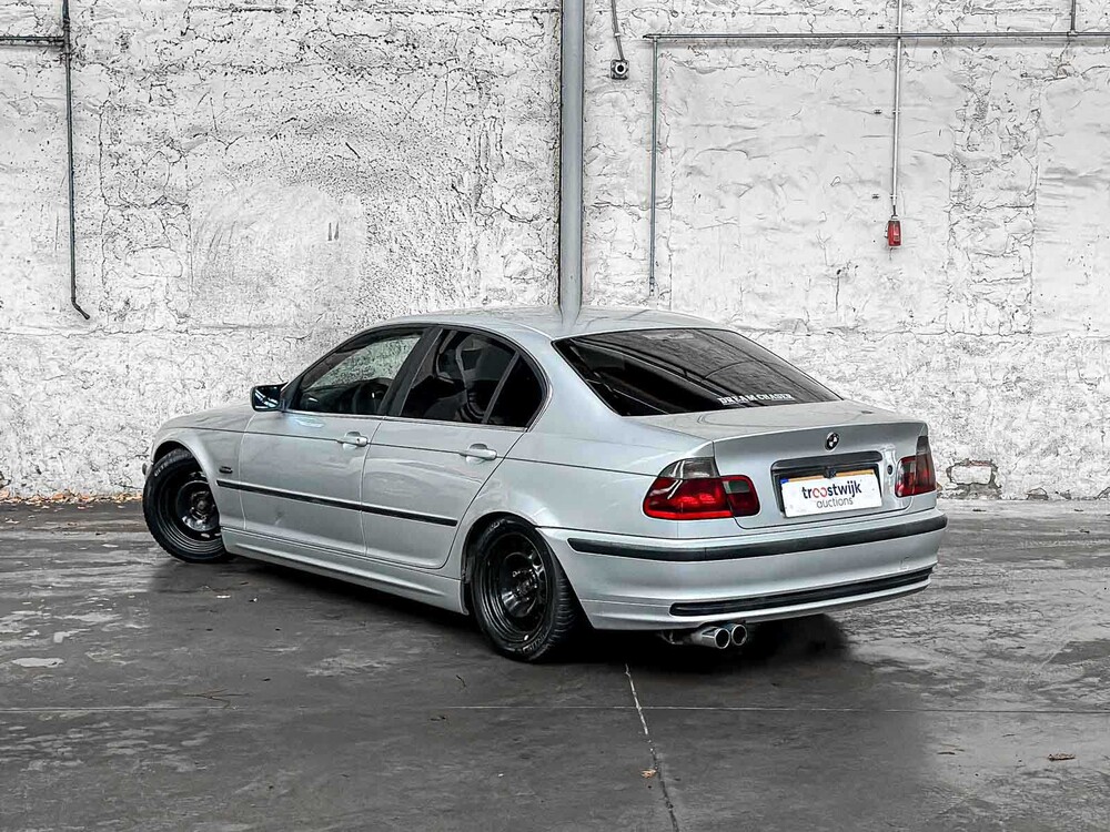 BMW 320i Executive 6-cilinder 150pk 1998, XJ-DS-29