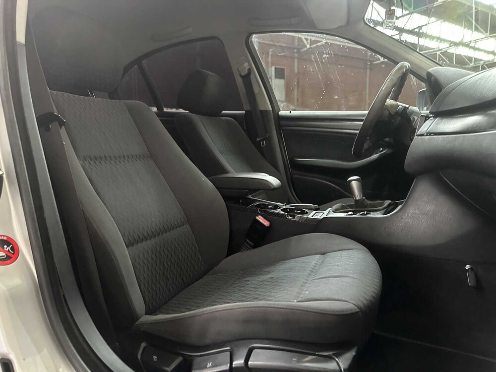 BMW 320i Executive 6-cilinder 150pk 1998, XJ-DS-29