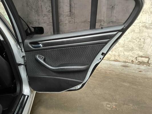 BMW 320i Executive 6-cilinder 150pk 1998, XJ-DS-29