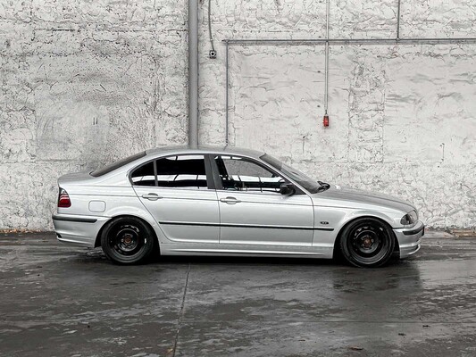 BMW 320i Executive 6-cilinder 150pk 1998, XJ-DS-29