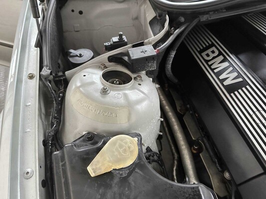 BMW 320i Executive 6-cilinder 150pk 1998, XJ-DS-29