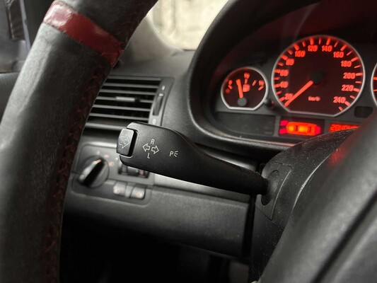 BMW 320i Executive 6-cilinder 150pk 1998, XJ-DS-29