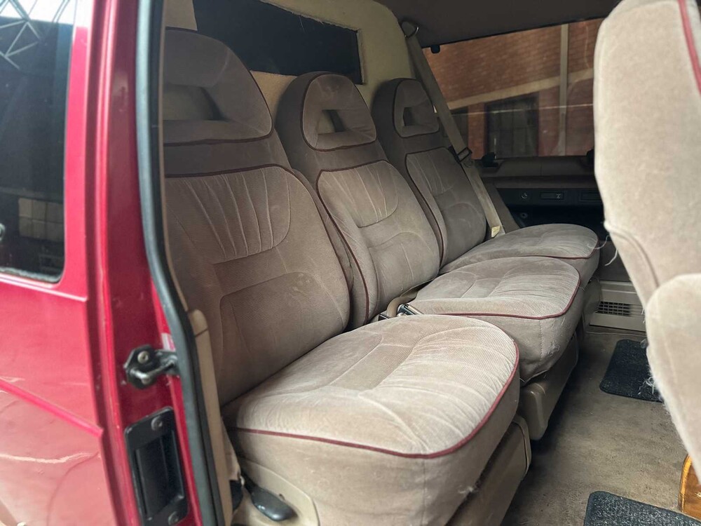 Ford E150 5.0 1993, 95-VH-NN