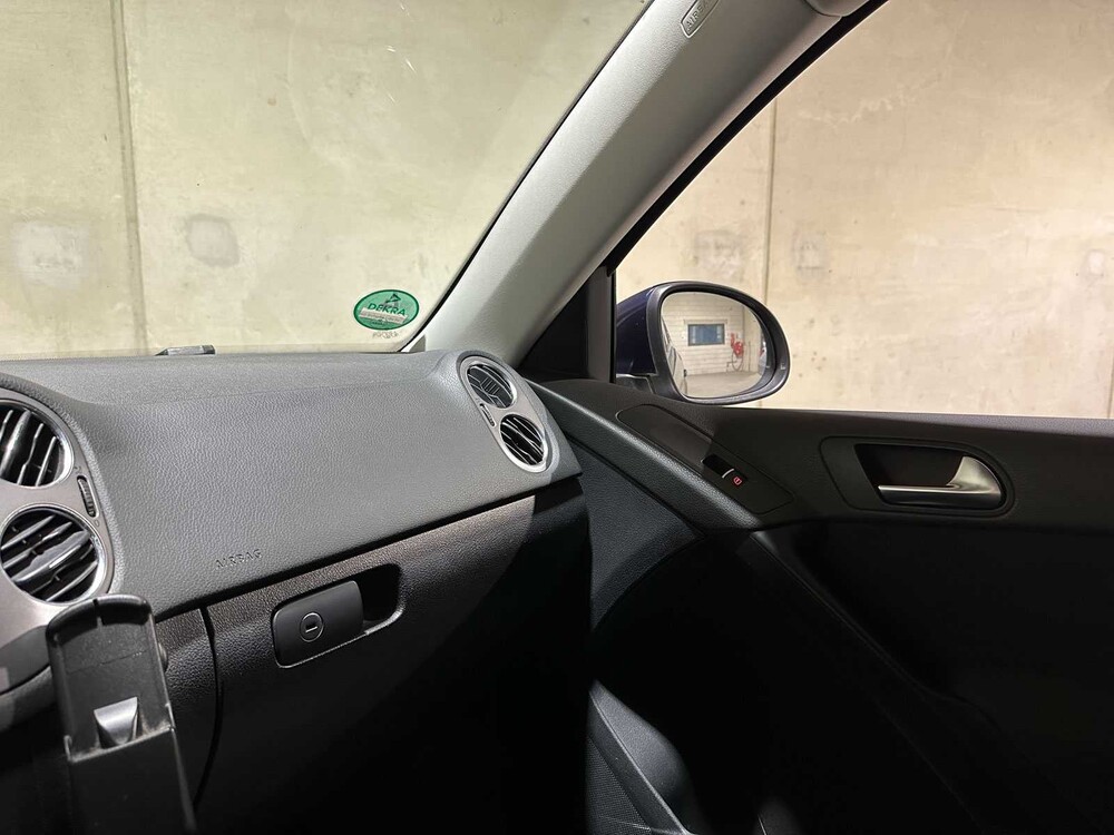 Volkswagen Tiguan 2.0 TDI Sport&&Style 4Motion 140 PS 2011 (Original-NL), 74-PNH-9