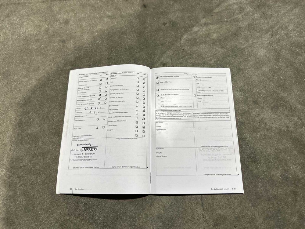 Volkswagen Tiguan 2.0 TDI Sport&&Style 4Motion 140 PS 2011 (Original-NL), 74-PNH-9