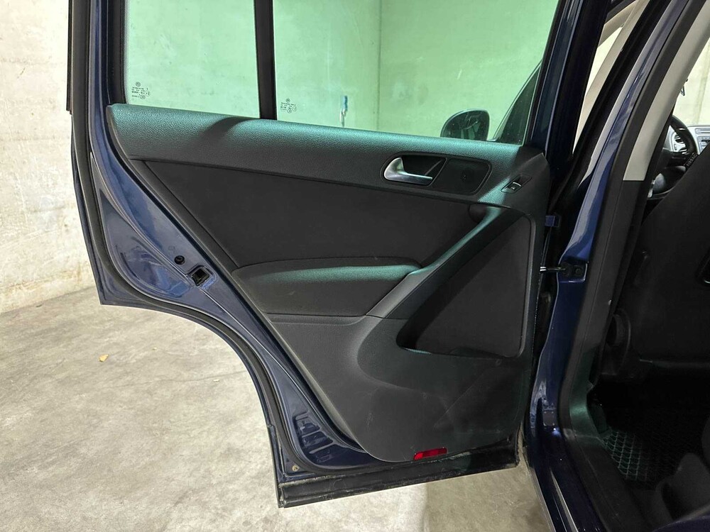 Volkswagen Tiguan 2.0 TDI Sport&&Style 4Motion 140 PS 2011 (Original-NL), 74-PNH-9