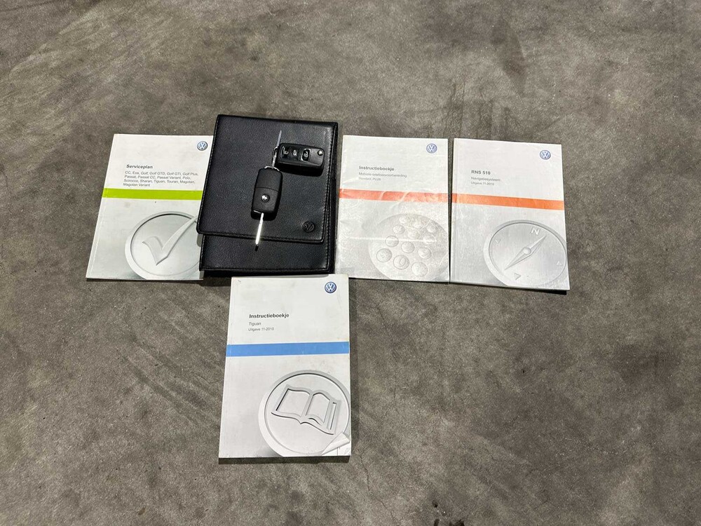 Volkswagen Tiguan 2.0 TDI Sport&&Style 4Motion 140 PS 2011 (Original-NL), 74-PNH-9