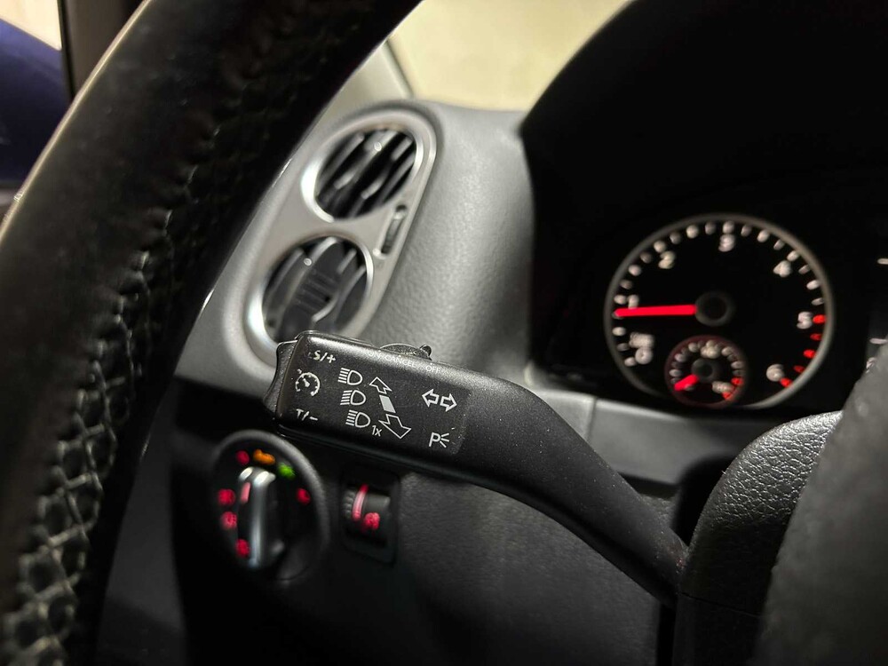 Volkswagen Tiguan 2.0 TDI Sport&&Style 4Motion 140 PS 2011 (Original-NL), 74-PNH-9