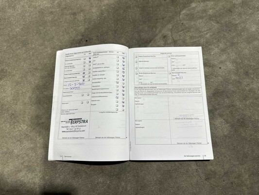 Volkswagen Tiguan 2.0 TDI Sport&&Style 4Motion 140 PS 2011 (Original-NL), 74-PNH-9