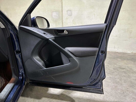 Volkswagen Tiguan 2.0 TDI Sport&&Style 4Motion 140 PS 2011 (Original-NL), 74-PNH-9