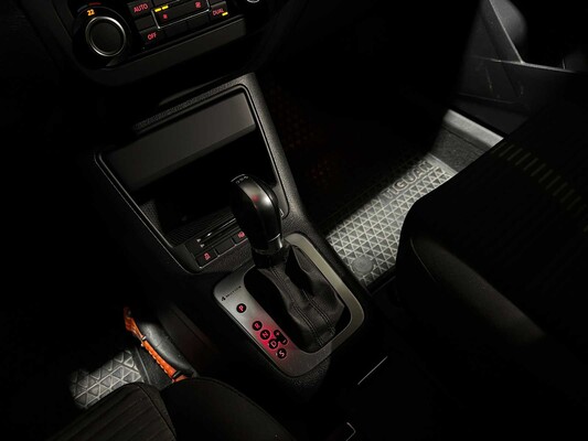 Volkswagen Tiguan 2.0 TDI Sport&&Style 4Motion 140 PS 2011 (Original-NL), 74-PNH-9