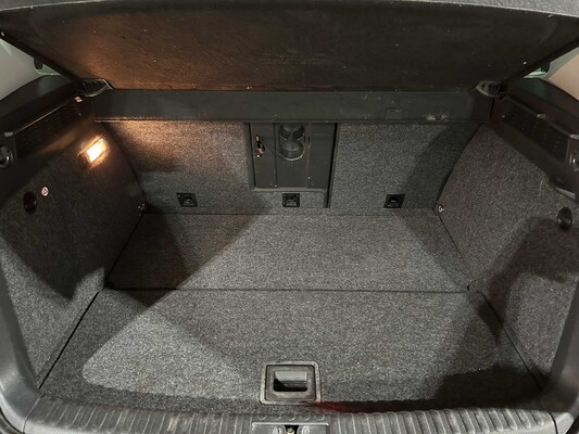 Volkswagen Tiguan 2.0 TDI Sport&&Style 4Motion 140 PS 2011 (Original-NL), 74-PNH-9