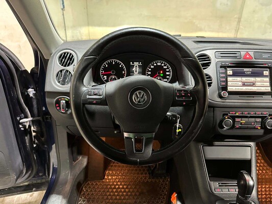 Volkswagen Tiguan 2.0 TDI Sport&&Style 4Motion 140 PS 2011 (Original-NL), 74-PNH-9