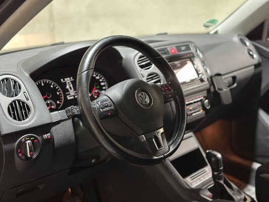 Volkswagen Tiguan 2.0 TDI Sport&&Style 4Motion 140 PS 2011 (Original-NL), 74-PNH-9