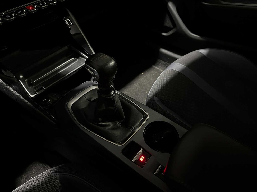 Peugeot 2008 1.2 PureTech Allure 102pk 2021 (Origineel-NL+1e eigenaar), K-010-KV