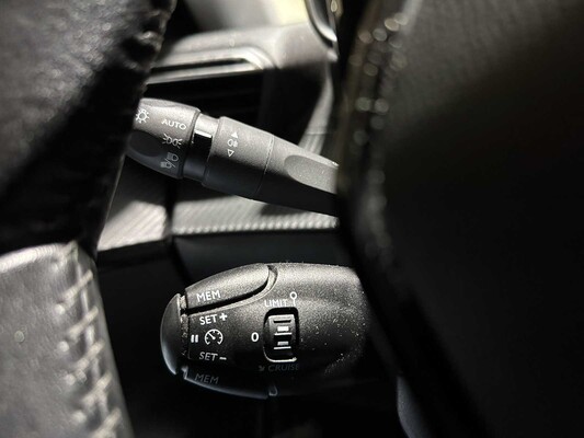 Peugeot 2008 1.2 PureTech Allure 102pk 2021 (Origineel-NL+1e eigenaar), K-010-KV