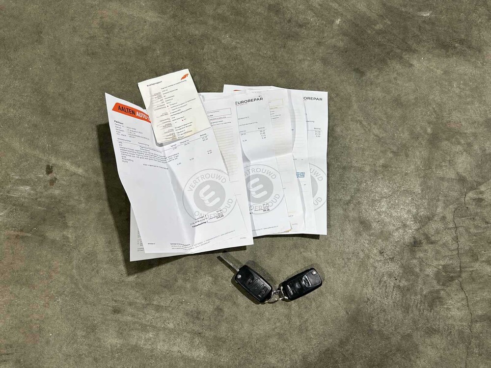 Volkswagen Scirocco 1.4 TSI Highline 122pk 2009, J-351-JG