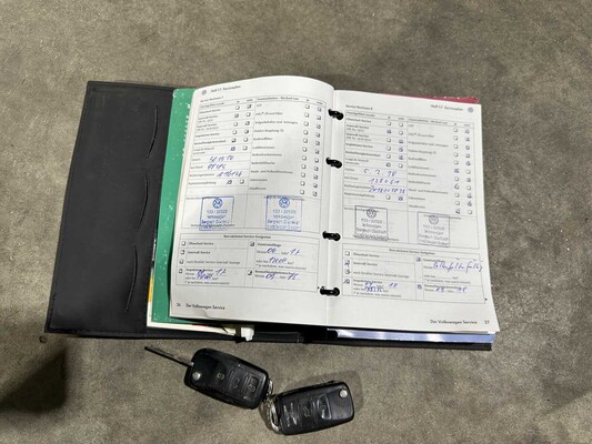 Volkswagen Scirocco 1.4 TSI Highline 122pk 2009, J-351-JG