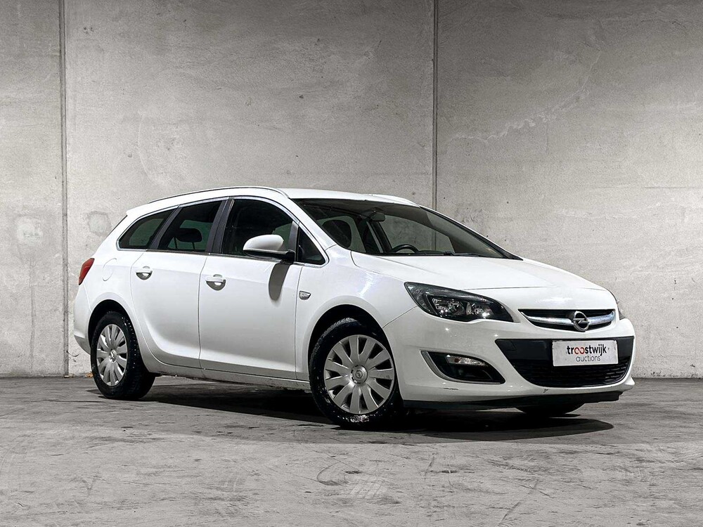 Opel Astra Sports Tourer 1.4 Design Edition 101 PS 2013 (Original-NL), 5-SJJ-38