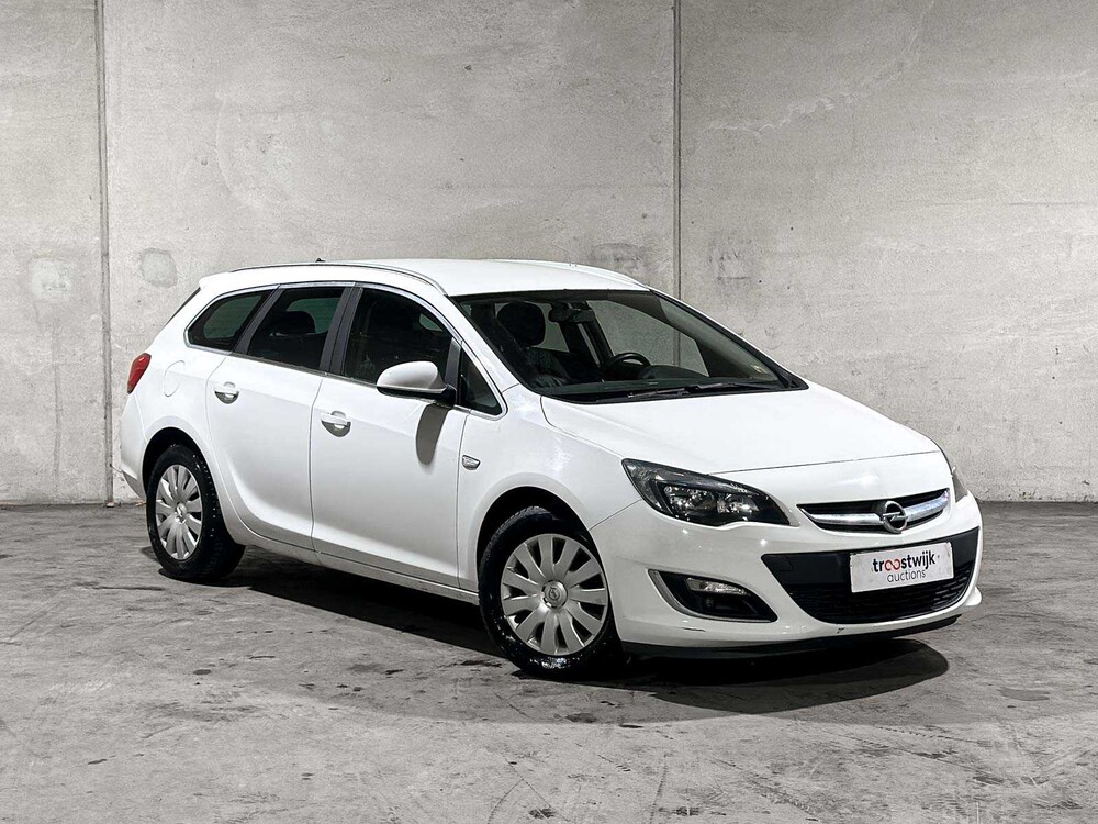 Opel Astra Sports Tourer 1.4 Design Edition 101 PS 2013 (Original-NL), 5-SJJ-38