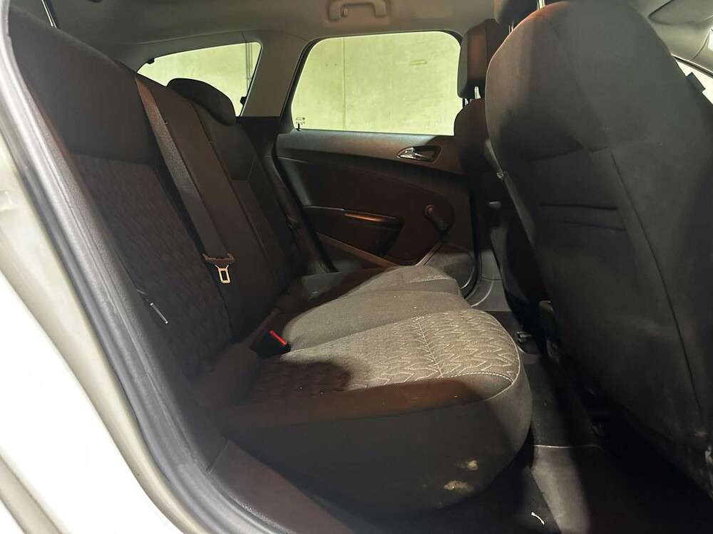 Opel Astra Sports Tourer 1.4 Design Edition 101 PS 2013 (Original-NL), 5-SJJ-38