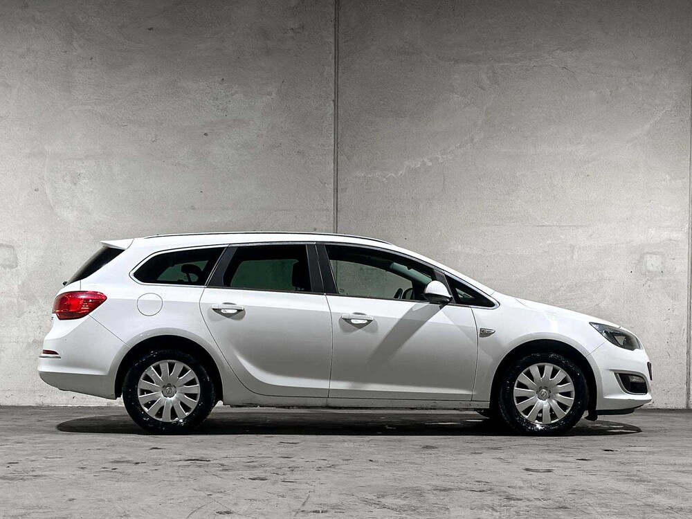 Opel Astra Sports Tourer 1.4 Design Edition 101 PS 2013 (Original-NL), 5-SJJ-38