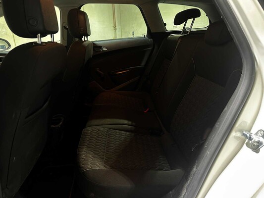 Opel Astra Sports Tourer 1.4 Design Edition 101 PS 2013 (Original-NL), 5-SJJ-38