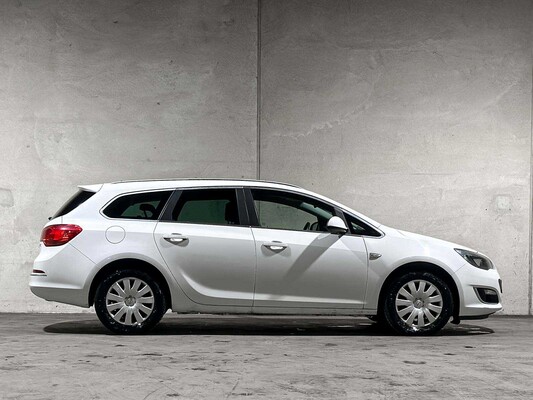 Opel Astra Sports Tourer 1.4 Design Edition 101 PS 2013 (Original-NL), 5-SJJ-38