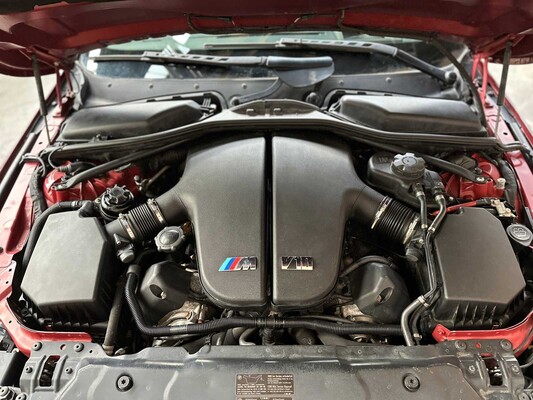 BMW M5 5.0 V10 E60 500pk 2006 5-serie