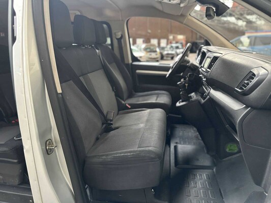 Peugeot Expert Traveller 1.5 9-persoons 120pk 2019